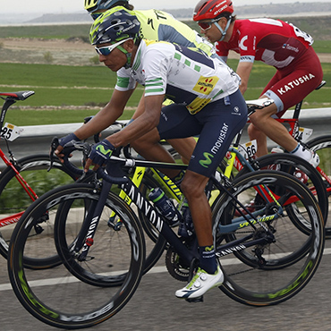 Nairo buscará este domingo en Barcelona su primera camiseta de campeón en la temporada 2016