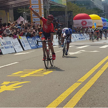 William Clarke ganador primera etapa Tour de Taiwan 2016