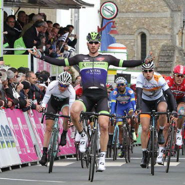 Boris Vallee ganó quinta etapa de Tour de Bretagne