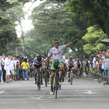 Jeffry Romero gana última etapa de Vuelta al Tolima