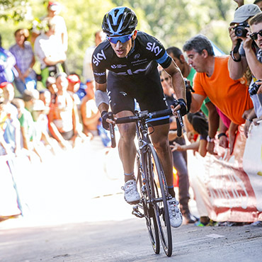 Sergio Luis Henao sigue en la pelea por el título de la Vuelta al País Vasco