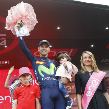 Alejandro Valverde, en el Podio del Giro de Italia (FOTO Movistar)