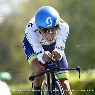 Esteban Chaves excelente CRI en Giro de Italia