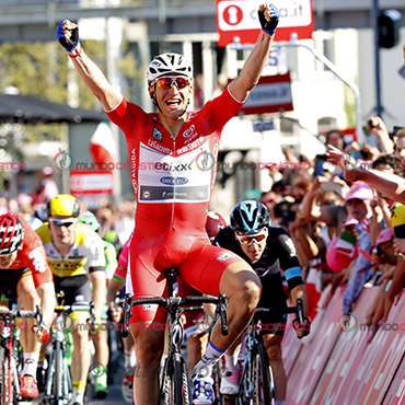 Marcel Kittel ganó etapa y es nuevo líder