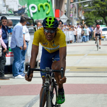 Omar Mendoza se mantiene líder de la Vuelta a Antioquia