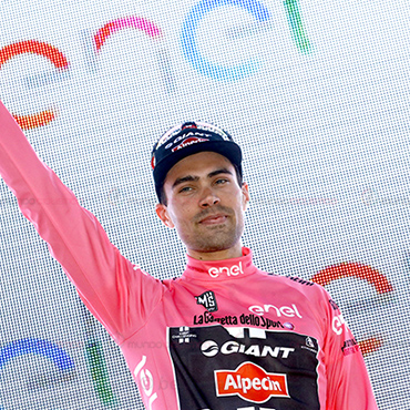 Tom Dumoulin ganador de CRI y líder del Giro