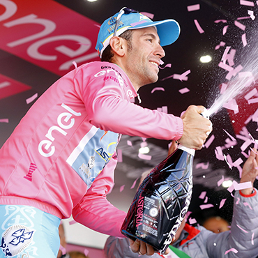 Vincenzo Nibali le ganó el mano a mano a "Chavito" y se quedó con el título del Giro de Italia