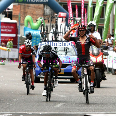 Alexis Camacho ganador de la etapa reina de Vuelta a Colombia