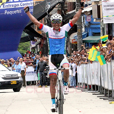 Marlon Pérez ganador primera etapa de Vuelta Marco Fidel Suárez