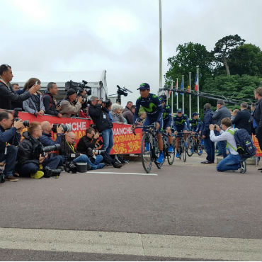 El estelar corredor Nairo Quintana, durante la presentación de equipos del Tour (Foto Movistar)