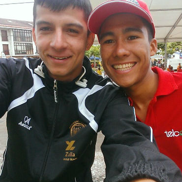 Miguel Ángel Sosa (negro) y Jonathan Cañaveral