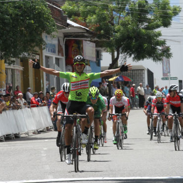 Jairo Salas vencedor de etapa en Clásica de Girardot