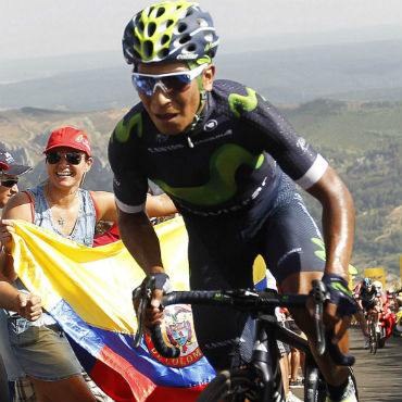 Nairo Quintana camino a Lagos de Covadonga es animado por aficionados colombianos