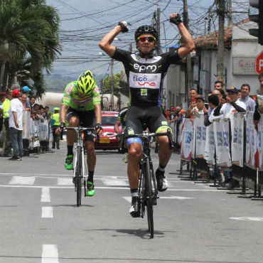Robigzon Oyola gana tercera etapa de Vuelta a Santander