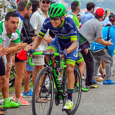 Esteban Chaves sigue muy cerca del podio general