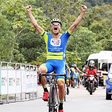 Camilo Castro se llevó la victoria en la cuarta etapa de la Vuelta del Porvenir