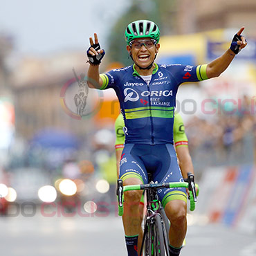 Esteban Chaves unió su nombre al de las leyendas del ciclismo mundial con podio en Grandes Vueltas y Monumentos
