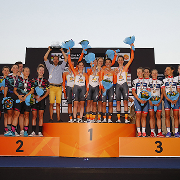 El Boels-Dolmans de Holanda se quedó con el Oro en la CRE del Mundial de Catar