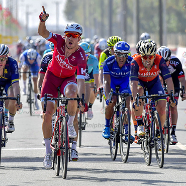 Alexander Kristoff ganador de primera etapa y líder de Tour Omán