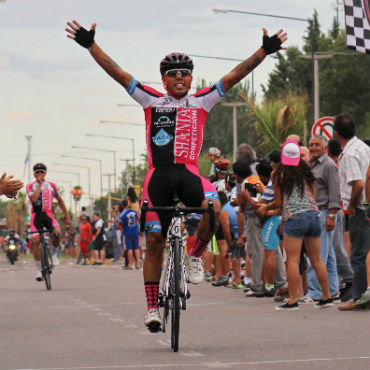Juan Molina ganador de tercera etapa de Vuelta a Mendoza