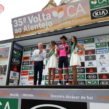 Sebastian Molano ganador de última etapa de Vuelta al Alentejo