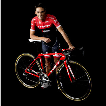 Alberto Contador, a la espera de la gran montaña en la París-Niza