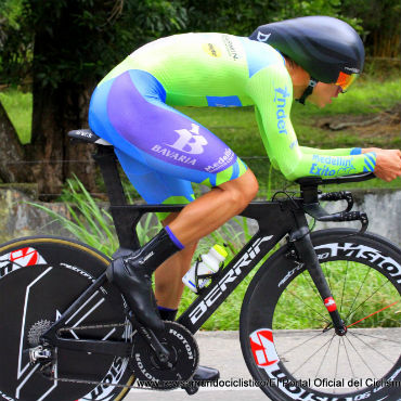 Eduardo Estrada ganador de la CRI de la Vuelta de la Juventud