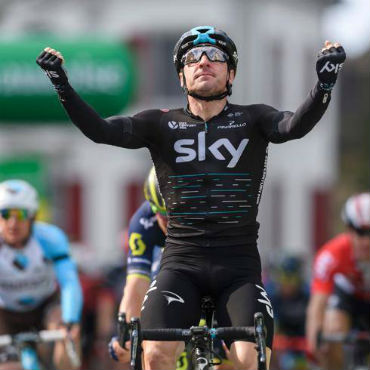 Elia Viviani ganador de etapa de Tour de Romandía