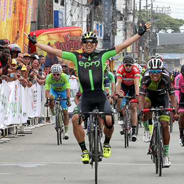 Parra ganó al sprint en Jamundí en un día sin cambios en la general de la ro