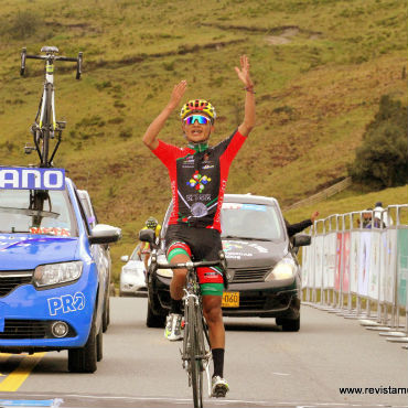 Luis Fernando Jiménez ganador de la etapa