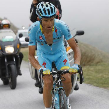 Michele Scarponi, reemplaza a Fabio Aru en el Giro de Italia