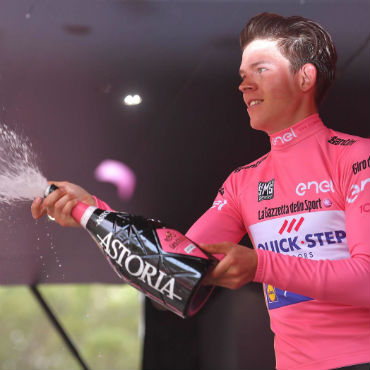 Bob Jungels espera mantener la camseta rosa hasta el domingo