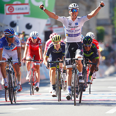 Bob Jungels (Quick-Step) ganador de etapa 15 del Giro 100