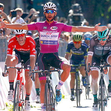 Fernando Gaviria obtiene su cuarta victoria en el Giro de Italia