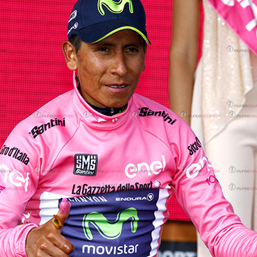 Nairo Quintana, ganador de etapa y líder del Giro