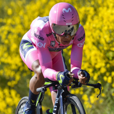 Nairo sale a defender su condición de líder en la CRI Final