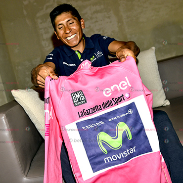 Nairo Quintana ofreció este lunes rueda prensa en Foligno (Fotos-Movistar)