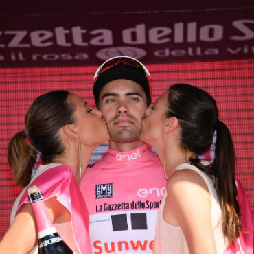 Tom Dumoulin perdió tiempo en etapa reina de Giro