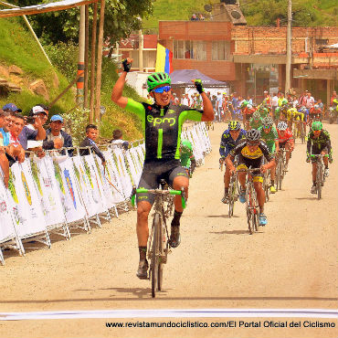 Diego Ochoa ganador de primera etapa