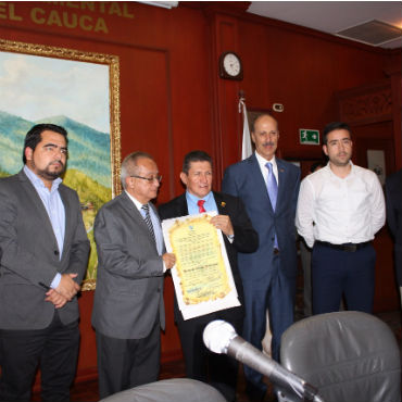 Asamblea del Valle rinde homenaje a Hernando Zuluaga