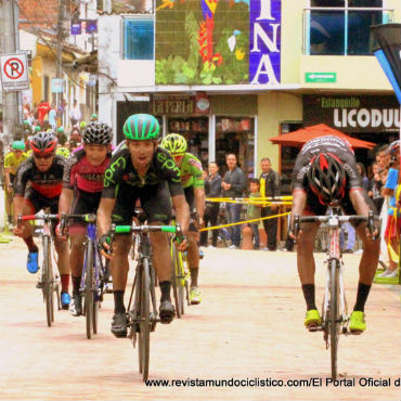 Jairo Salas ganador de tercera etapa