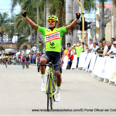 Jader Betancur ganador de segunda etapa de Clásica de Girardot