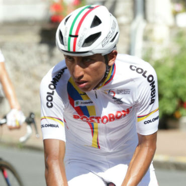 Egan Bernal sigue con la opción de título