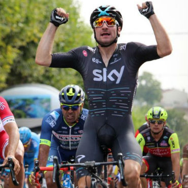 Elia Viviani ganador de primera etapa