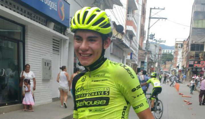 Sergio Granados vencedor de primera etapa de Vuelta Juvenil de Cundinamarca