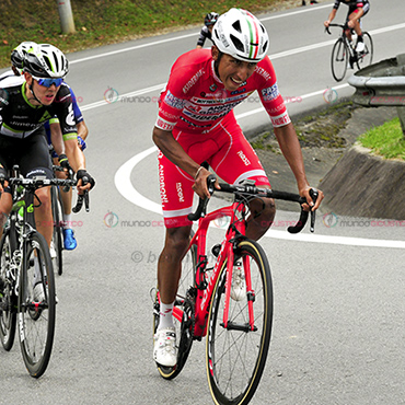 Egan Bernal uno de los anunciados en el Giro de la Toscana