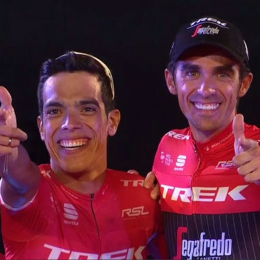 Jarlinson Pantano y Alberto Contador en la última etapa de la Vuelta