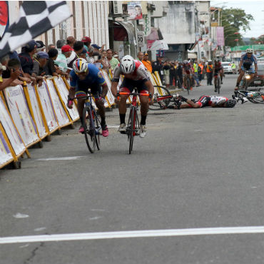 Luis Gómez vencedor de tercera etapa de accidentada Vuelta a Venezuela