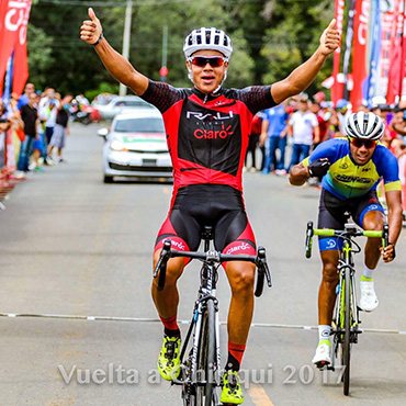 Carlos Zamudio se hizo con la victoria y el liderato de la ronda canalera