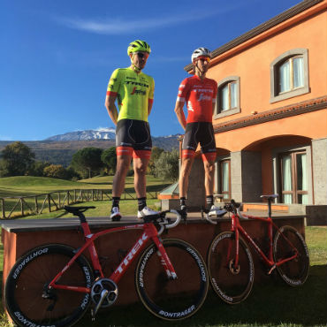 Trek Segafredo presentó sus uniformes para el 2018